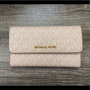 Pink Michael Kors Jet Set Trifold Wallet ❤️❤️